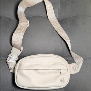 Steve Madden Cream Crossbody Bag